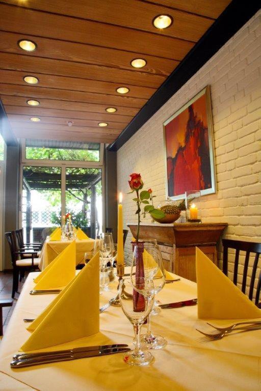 Hotel Alexander Koln Frechen Ngoại thất bức ảnh